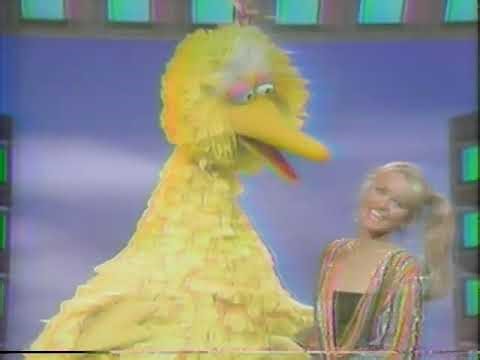 Big Bird & Susan Anton sing Being Tall