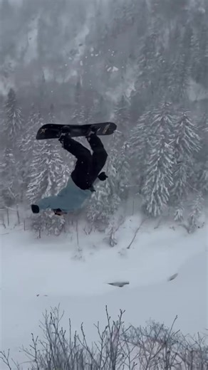 Deep Powder Snowboarding in Japan