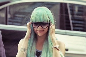 Amanda Bynes Resurfaces To Preview Rap Song "Diamonds"