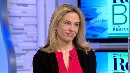 2 Tips to Choose the Best Earrings for Your Skin Tone and Face Shape