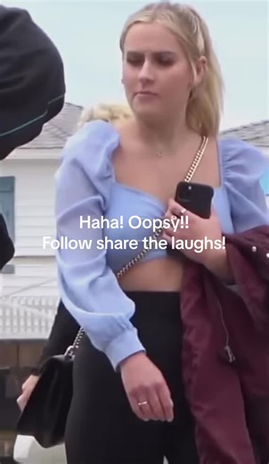 See the funiest on this fan page please follow for more much respect 💯 #viral #pranks #comedy #popular #oldschool #hillariousvideos #fartsarefunny #fart