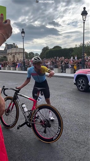 The boy's bicycle broke down during the race CHALLENGE #shortsvideo