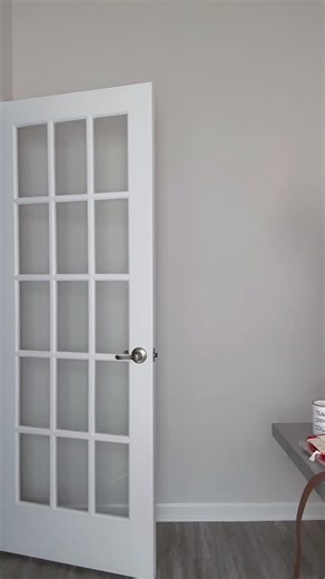 Photographers, if you’re letting AI draft your contract… bless your heart. It might handle your grocery list, but it is not ready to protect your business baby. I even asked AI what it leaves out of photography contracts and guess what? It spilled its own tea. ☕️ Go swipe through the carousel where it literally admits the gaps big enough to drive a sprinter van full of gear through. Your clients deserve clarity. Your business deserves protection. And YOU deserve a contract written by someone who