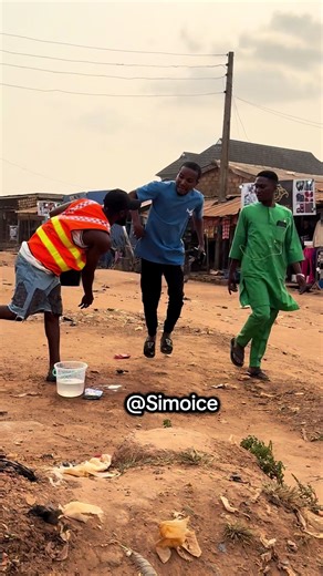 Water Splashing Prank Confusion