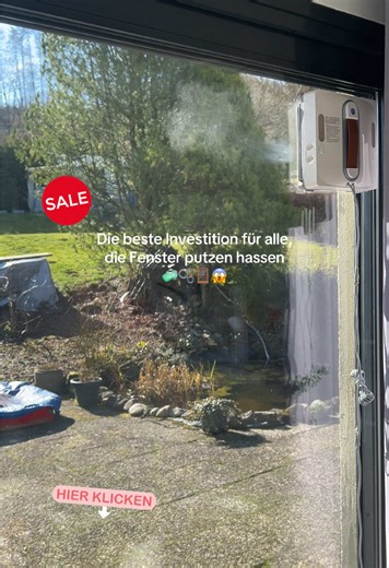 Dieses Gerät putzt einfach deine Fenster für dich… und ich frage mich ernsthaft, warum ich das nicht früher kannte. 😭🪟 Einfach dran machen, starten und der Roboter erledigt alles selbst. Perfekt für große Fenster, Glasflächen oder wenn man Fenster putzen einfach nur hasst. 🧼✨ Man spart Zeit, Nerven und am Ende sieht alles viel sauberer aus. #lifehack #tiktokmademebuyit #cleaninghack #haushaltshack #smarthome