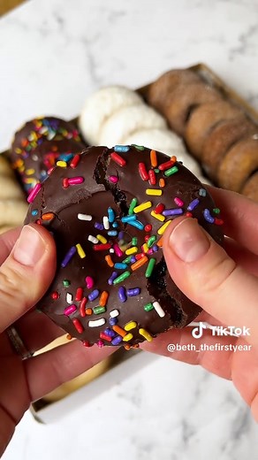 Easy 5-Minute Chocolate Glaze Recipe