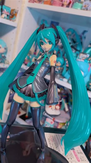 💫imi meeku💫 I'll miku miku you ♪ ˚₊ ⊹ on Instagram: "Miku 1/7 Max Factory Figure 🥬🌟 Starting off my first reel of the year by unboxing one of my dream Miku figures that I decided to order around a week ago! Can’t believe I actually own her now! She’s so beautiful! I love her so much aaa! 😭🩵 ˚₊‧ ‧₊˚ ✧ #初音ミク #hatsunemiku #mikufigure #animefigure #vocaloid"