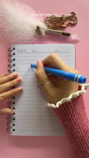 easy notes cover page idea 📒✨ what’s your favourite subject? 📚 amazing cover page by @nhuandaocalligraphy 😍 #notebooktherapy - Shop our 160GSM bujos, stamps, washi tapes, gift sets, stickers and more on our store: link in bio @notebook_therapy💖 or visit notebooktherapy.com 🌙✨ #studygram #studyinspo #studyblr #studynotes #bulletjournal #coverpage #bujoideas #bujoinspo | Notebook Therapy