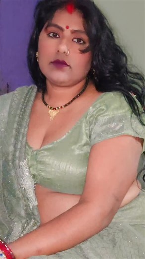 Sangeeta Sangeeta on Instagram: "# हरी धनिया चटनी आलू #trendingreels #viralvideos #viralreels #explorepage #sangeeta up 77 love 💕💕💕💕💕 you friends"