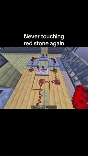 Minecraft Boat Adventure: A Gamer's Hour of Fun