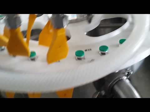 Automatic external vial washing machine with drying function