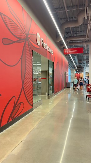 PEACH McINTYRE | PEACH McINTYRE 🍑 TOURS THE BRAND NEW TARGET 🎯 IN LAKEWOOD RANCH, FL 💃🏾💃🏾💃🏾 | Instagram