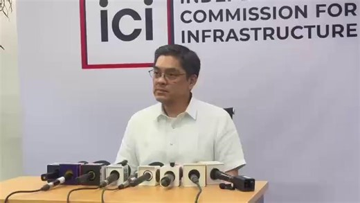 NEWS UPDATE: Kinumpirma ng Independent Commission for Infrastructure na natanggap na nila ang liham at kopya ng complaint affidavit ni dating Senador Antonio Trillanes IV. Sa press briefing sa Taguig City, sinabi ni ICI Executive Director Atty. Brian Hosaka na nakatakdang ipasa ang dokumento sa mga opisyal ng ICI. Babasahin pa aniya nila ang liham ni Trillanes bago magdesisyon kung ano ang susunod na aksyon. Matatandaang nagsampa ng graft at plunder complaint si Trillanes sa Ombudsman laban kina