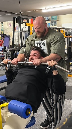 Brandon Harding on Instagram: "1 day out from starting prep, but no reason the work can’t begin early! Think it’s time me and @hollingshead89 trained together, what do you think? 👀 #reels #bodybuilding #ifbb #classic"