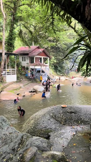 Chalet Tepi Sungai at Kalumpang Resort & Training Centre