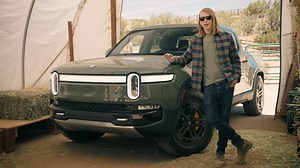 71K views · 26 reactions | MotorTrend’s Christian Seabaugh demonstrates the three ways to charge the all-electric Rivian R1T. Reserve an R1T: https://bit.ly/3PrXI9V | MotorTrend | Facebook