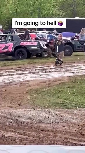 The mullet didn’t budge! #funny #fyp #trending