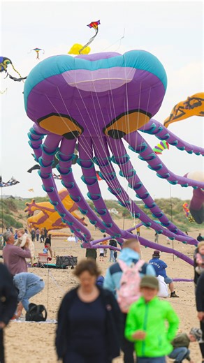 Following last year’s incredible turnout of 17,000 visitors, Redcar’s skies will once again be filled with spectacular kites on Saturday 14 and Sunday 15 June as we bring back the Kite Festival! 🪁 This free, family-friendly festival will feature: • Kite shows including displays to music, stunt kites, and kite ballet • Free workshops on kite making, science, storytelling and more • Walkabout performers, live music, and vintage fairground rides • Street food and sweet treats This year we are also