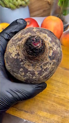 Beetroot Cutting Art 😱 | Amazing Vegetable Design #shortsBeetroot Ko Itna Beautiful Kiya! 😍 #shorts