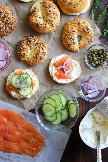 How To Setup an Easy Bagel Bar Brunch – Easy Entertaining Idea