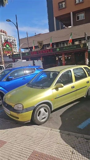 🌍🌎🌏LIVE🌍🌎🌏 Walk over the strip to the beach☀️☀️☀️ | Benidorm Now
