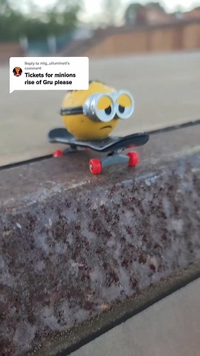 Replying to @mlg_ulluminati Heads will roll😈 #minions