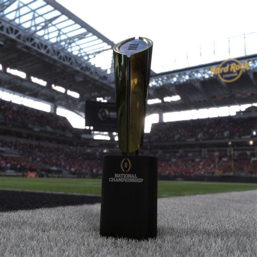 The College Football Playoff National Championship is tonight 🏈 Who you got? | PlayStation