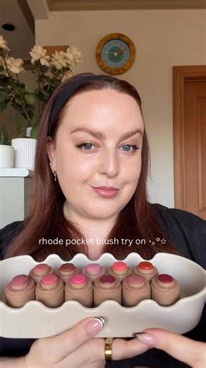 elizabeth on Instagram: "@rhode pocket blush try on 🎀 ✩ Piggy – baby pink ✩ Sprinkle – warm pearly pink ✩ Juice Box – hot pink ✩ Spicy Marg – bright coral ✩ Freckle – neutral peach ✩ Tan Line – pinky tan ✩ Sleepy Girl – soft mauve ✩ Toasted Teddy – bronze terracotta ✩ Plum – cool purple berry ✩ Date Cake – warm red berry ✩ Sun Soak – spiced orange #rhode #rhodepocketblush #pocketblush #blushtryon #blushswatches"
