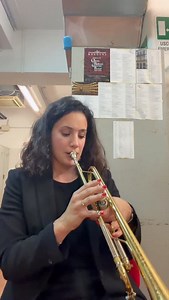 Trovando nuovi trucchi per il concerto di Oskar Böhme.✨🎺🇮🇹 🔸♣️🃏🔸 Backstage practice- new trick for the Oscar Böhme concerto | Ana Romero Trumpet