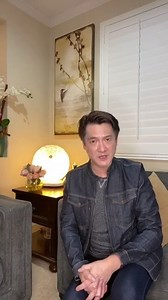 398K views · 17K reactions | ကိုရိုနာဗိုင်းရပ်စ်ကို ဟန့်တားနိုင်မယ့်ဆေးကို မြန်မာပြည်မှာသုံးနိုင်ဖို့ အစွမ်းကုန်ကြိုးစားနေပါတယ် ဆိုတဲ့ ဒေါက်တာ အဲရစ်ရန်း #SundayjournalMyanmar #EricYang | Sunday Journal | Facebook