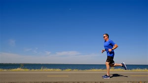 'Great healing power in running': Edmond man running in OKC Memorial Marathon despite brain tumor