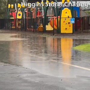 The Clarence River at Harwood has now burst its banks. Minor flooding is occurring nearby at Yamba, but major flooding is occurring further away at Grafton where the Clarence is at 5.60m and rising. Video sent into HSC by Greg | Higgins Storm Chasing