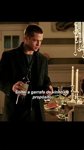Nome: Sr. & Sra. Smith (Mr. & Mrs. Smith - 2005) Gênero: Ação / Comédia / Romance Onde assistir: Prime Video, Disney Descrição do filme: Um casal aparentemente comum vive uma rotina cheia de problemas no casamento, mas existe um detalhe que nenhum dos dois conhece sobre o outro: ambos levam uma vida secreta como assassinos profissionais. Quando descobrem a verdade e recebem uma missão inesperada, o relacionamento se transforma em um confronto explosivo, misturando ação intensa, humor e uma dispu