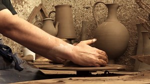 5.5K views · 216 reactions | #CULTURE : Découvrez le savoir-faire des potiers de #Vallauris... La fabrication d'une poterie n'aura plus de secret pour vous !  Office de tourisme Vallauris Golfe-Juan #CotedAzurFrance | Côte d'Azur France | Facebook