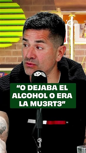Minuto 90 on Instagram: "Kike Acuña habló DE TODO en Minuto 90 ️ "Salía 364 días al año. El 365 no salí, pero carretié en el departamento" 睊 El ex seleccionado nacional llegó hasta el Reino Fútbol para contar las historias que plasmó en su libro, las charlas donde habla sobre las adicciones y qué lo llevó a cumplir 9 años sobrio   Tremendo capítulo que puedes ver en nuestro canal de YouTube y en las pantallas de Zapping Sports. #reinofútboltv"
