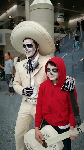 Pixar Coco - Ernesto de la Cruz and Hector Rivera Cosplay at WonderCon