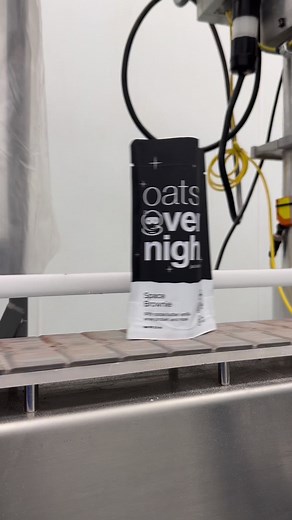 110K views · 117 reactions | Did you know in our Tempe, AZ facility we’re making 140,000 meals a day? All of that comes out to 24,500lbs of oatmeal in a single day! That’s 8 of Robert Pattinson’s Bat Mobile in the classic movie “The Batman.” #OatsOvernight #Production #Meals #Batman | Oats Overnight | Facebook