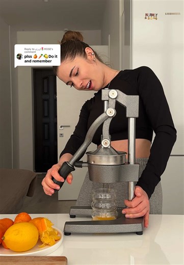 Juicing Carrots for the First Time with a Manual Juicer