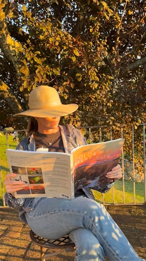 Kami Mendlik on Instagram: "Color Relativity: Creating the Illusion of Light with Paint. Packed with fundamental exercises to give you the confidence to paint anything, anywhere… including Tuscany! 17 chapters 195 pages 170 Full color images LINK IN BIO • #pleinairpainting #artinstruction #colorrelativity #landscapepainter #artbook #learntopaint"