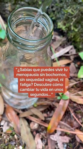 Beneficios para la menopausia 1. Regula las hormonas de forma natural • El ñame silvestre contiene diosgenina, un fitoestrógeno natural que puede ayudar al cuerpo a equilibrar sus niveles hormonales. 2. Alivia los bochornos y sudoraciones nocturnas • Su acción refrescante y reguladora puede disminuir la frecuencia e intensidad de estos síntomas. 3. Reduce la irritabilidad y la ansiedad • Ayuda a calmar el sistema nervioso y estabiliza los cambios de humor propios de la menopausia. 4. Apoya el si