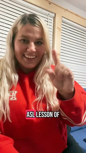 ASL Lesson of the Day - Valentine’s Day. #fyp #cochlear #parentsofdeafkids #cochlearkids #cochlearimplantkids #hearingloss #signlanguage | A Delightfull Life