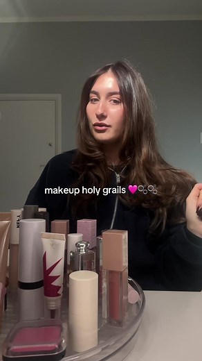 I need your holy grail bronzer recommendations pleaseeee 💖 #makeup #holygrails #makeupcollection #whatmakeupiwouldrebuy #thisorthat #makeupbag #makeuproutine