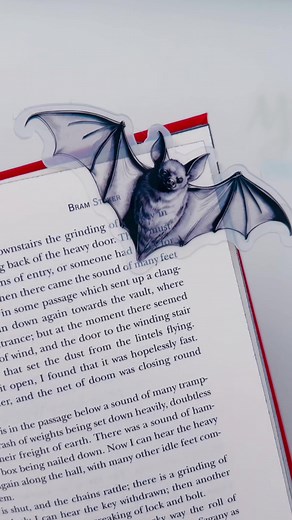 DIY Clear Bat Corner Bookmarks Tutorial for Halloween Crafts