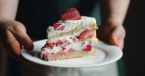 Biscuit glacé à la vanille et aux fruits rouges