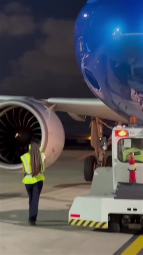 #pilotAngel #pilotlifestyle #readyfortakeoff✈👩‍✈️ #LadyPilot #aviationlovers #flightannouncement #piloteyes #flightattendants #cockpitcrew👩‍✈️✈ #femalepilot #boing777300er #newyourkflight👩‍✈️✈ #pilotgirls👩‍✈️ #flyinggirl👩‍✈️✈✈ #cabincrew #✈️ #airlinepilot #pilotgirl #airbus #boeing777 #airport #airplane #aviationdaily #aviation #Avgeek #pilotsandra👩‍✈️✈ #pilotsandra👩‍✈️✈ #pilotlifestyle #readyfortakeoff✈👩‍✈️ #Ranway #LadyPilot #flightannouncement #aviationlovers #flightattendants #cockpi