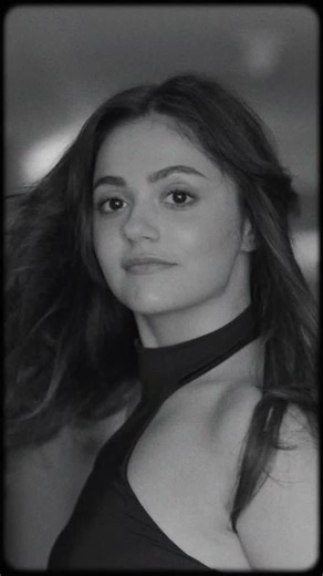 Aneet Padda on Instagram: "Lowkey freaked out without my Lip Love chapstick tbh 😬 If you ever see me without it, know that I’m having a fashion emergency 😉 LAKMĒ #Ad #Lakme #LakmeSkin #LakmeFashionWeek #LFW #LipLove #Chapstick #LipBalm #paidpartnership"