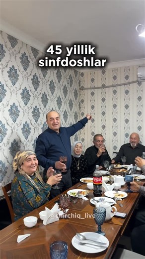 Chirchiq LIVE | Chirchiqdagi 45 yillik sinfdoshlar👏 Siz sinfdoshlariz bilan yigʻilib turasizmi? Sinfdoshlarga yuborib qoʻying… #chirchiq #chirchiq_live... | Instagram