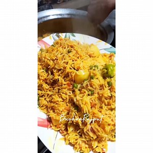 Tehri/Tahiri/Tehari/Tahari/Akni /Akhni/ yellow aloo chawal kuch bhi bol lo yaar🤣🙆🏻‍♀️❤️ For 4 cups rice, serves 8. In a deep pot heat, Half cup oil. Add 1 big onion sliced. Sauté it. Add curry leaves. Now add 3 big sliced tomatoes, salt (keep it high, rice will adjust and balance), turmeric powder (1 tbsp) and red chilli flakes plus powder(2tbsp) Cook until tomatoes are done and you get a good gravy. Add 3 poatoes cut. 1 cup peas (matar) cool for 2 mins. Add rice (4 cups soaked in water for 2