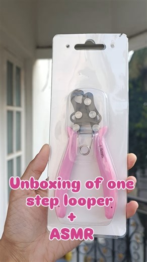 H.M BLING on Instagram: "Unboxing one step looper!! It was so much fun!! Finally got hold of it!! I guess so!! Hehe!! What do you think, making loops with nose plier or this looper is easy??"