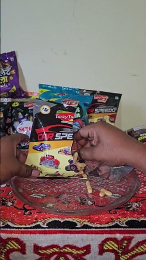 Different types of chips packet